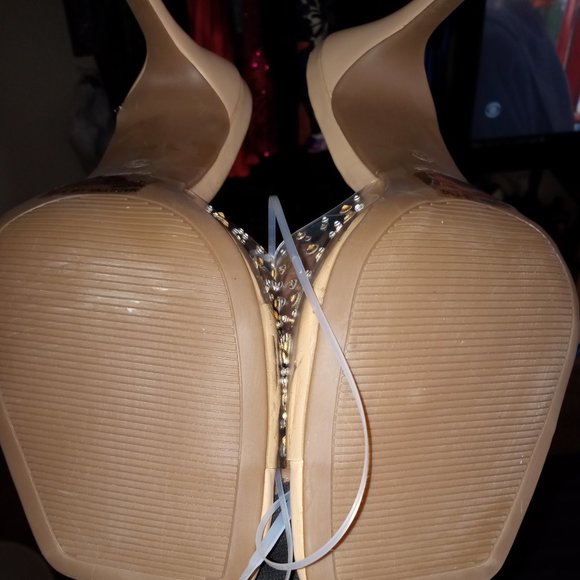 Brand New Never Worn Women 👠 Heels In Size 7.5 Made By Bebe For $75 - Picture 1 of 4